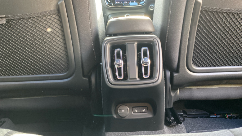 Volvo XC40 2.0 B3P Core 5dr Auto Petrol Estate